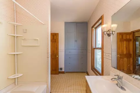 Bath - 220 N 3rd St, Brainerd, MN 56401 photo 2 of 3