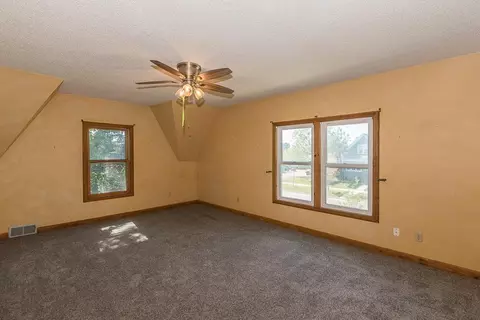Bedroom - 220 N 3rd St, Brainerd, MN 56401 photo 2 of 4