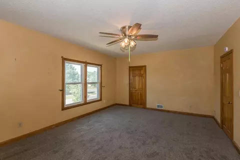 Bedroom - 220 N 3rd St, Brainerd, MN 56401 photo 3 of 4