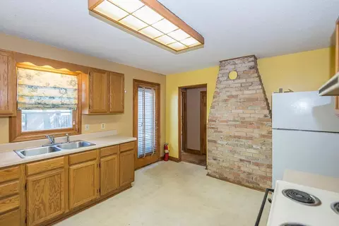Kitchen - 220 N 3rd St, Brainerd, MN 56401 photo 4 of 4