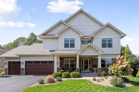1150 Moers Dr, Chaska, MN 55318