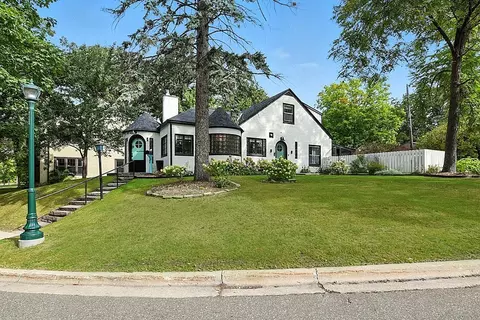 630 Riverside Dr SE, Saint Cloud, MN 56304