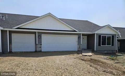 912 Katelyn Cir NE, Montgomery, MN 56069