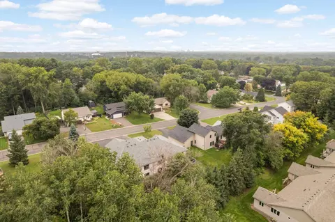 View/Area - 1985 Cope Ave E, Maplewood, MN 55109 photo 3 of 5