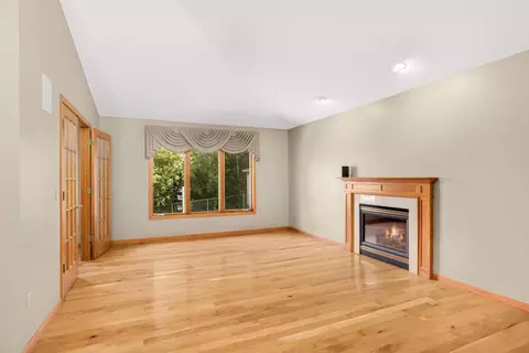 Living - 1985 Cope Ave E, Maplewood, MN 55109 photo 5 of 6