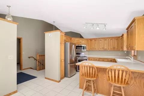 Kitchen - 1985 Cope Ave E, Maplewood, MN 55109 photo 1 of 3