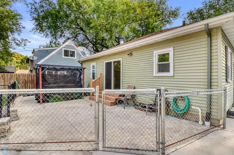 Exterior - 1306 9th St N, Fargo, ND 58102 photo 6 of 10