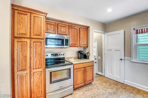 Kitchen - 1306 9th St N, Fargo, ND 58102 photo 4 of 8