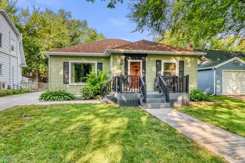 1306 9th St N, Fargo, ND 58102