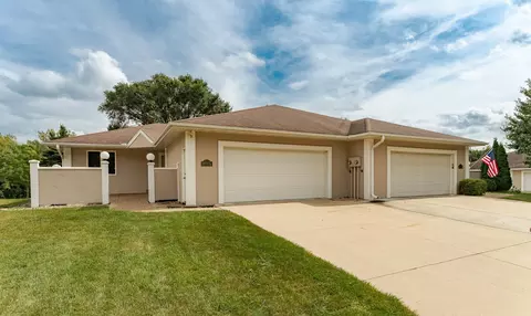 3406 Leisure Ct NW, Rochester, MN 55901