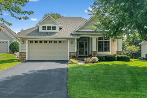 10539 Hawthorn Ct, Woodbury, MN 55129