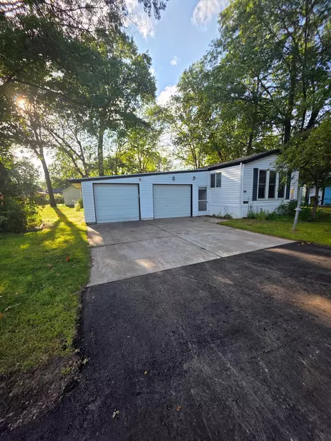 1237 Pine Ln N, Princeton, MN 55371