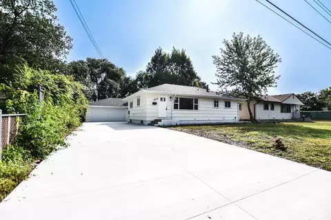 5608 Vera Cruz Ave N, Crystal, MN 55429