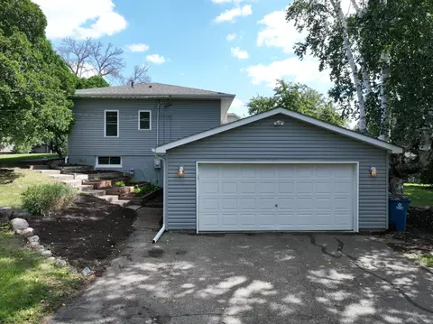 6101 W 94th St, Bloomington, MN 55438 photo 2