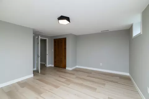 6101 W 94th St, Bloomington, MN 55438 photo 27