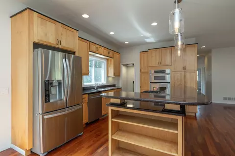 6101 W 94th St, Bloomington, MN 55438 photo 9