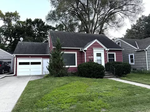 429 Tyler Ave, North Mankato, MN 56003