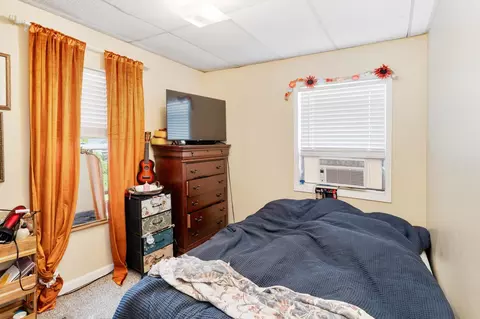 Bedroom - 1910 Greysolon Rd, Duluth, MN 55812 photo 1 of 5