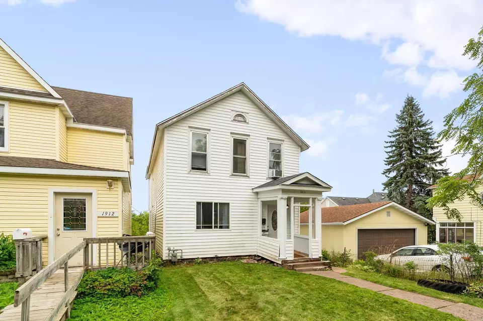 Exterior - 1910 Greysolon Rd, Duluth, MN 55812 photo 3 of 5