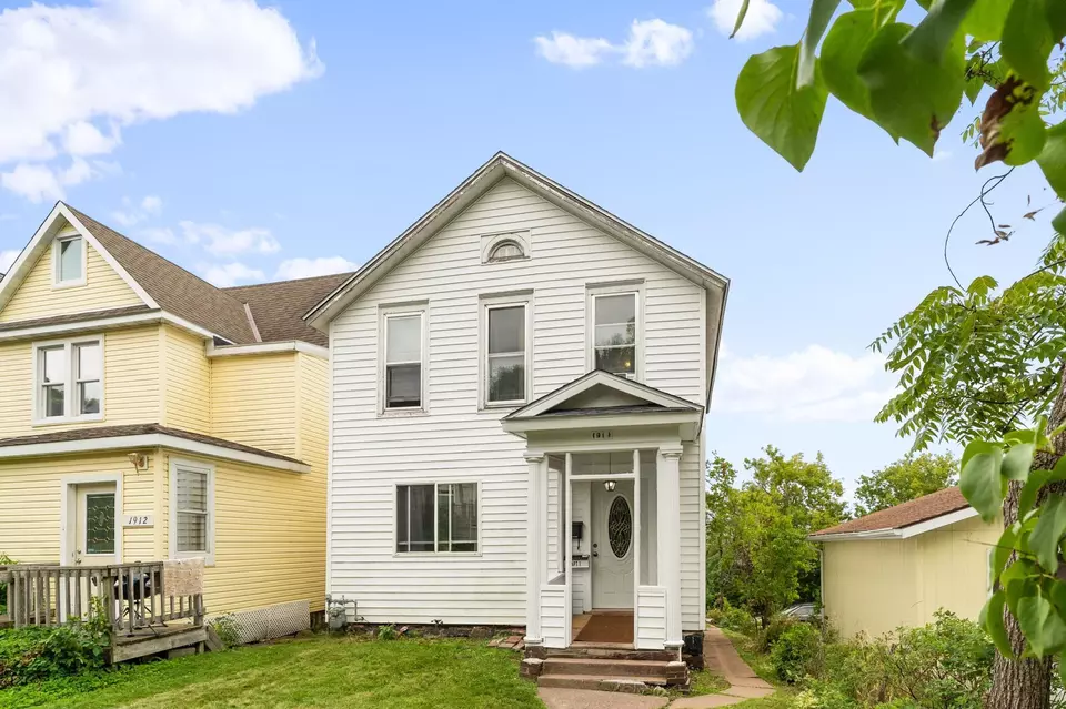 Exterior - 1910 Greysolon Rd, Duluth, MN 55812 photo 2 of 5