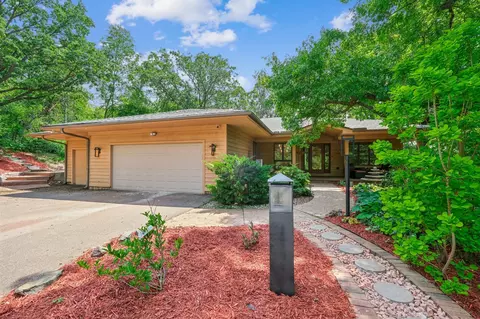 2665 Oriole Ave N, West Lakeland, MN 55082