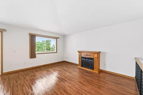 1557 Clemson Dr #A, Eagan, MN 55122 photo 3