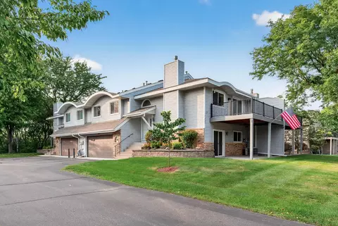 1557 Clemson Dr #A, Eagan, MN 55122