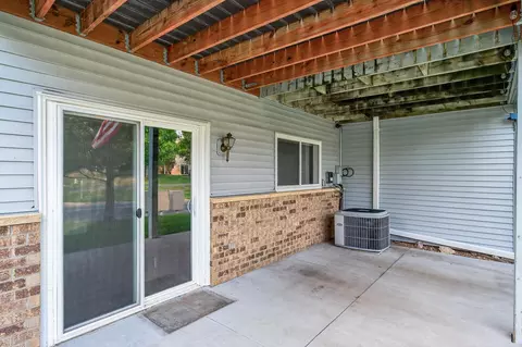 1557 Clemson Dr #A, Eagan, MN 55122 photo 24