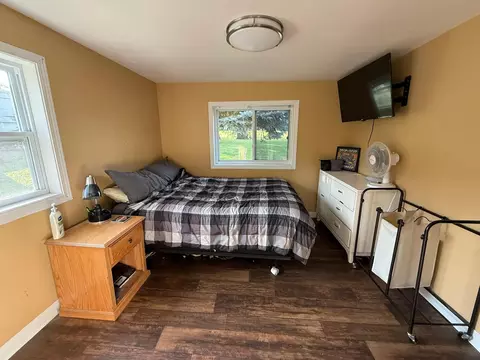 Bedroom - 513 E 11th St, Albert Lea, MN 56007 photo 2 of 3