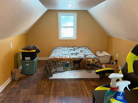 Bedroom - 513 E 11th St, Albert Lea, MN 56007 photo 3 of 3