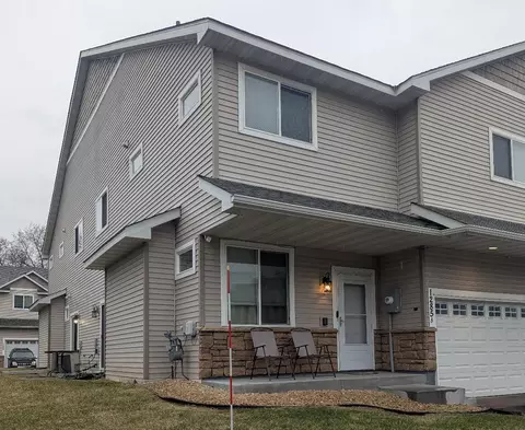 1285 County Road D Cir E #B, Maplewood, MN 55109