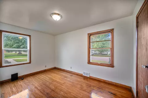 Bedroom - 1445 11th Ave, Windom, MN 56101 photo 3 of 4