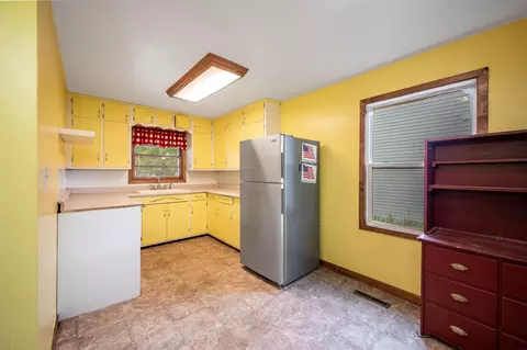 Kitchen - 1445 11th Ave, Windom, MN 56101 photo 1 of 4
