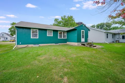 Exterior - 1445 11th Ave, Windom, MN 56101 photo 2 of 4