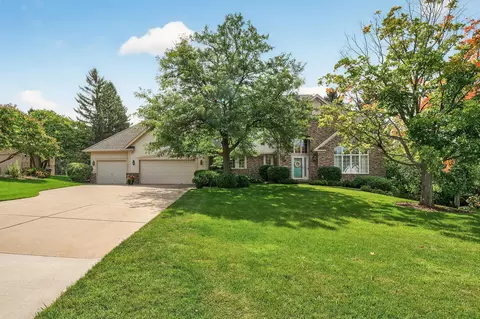 606 Sutcliff Cir, Mendota Heights, MN 55118