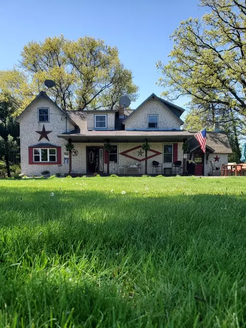 406 309th Ave NW, Cambridge, MN 55008