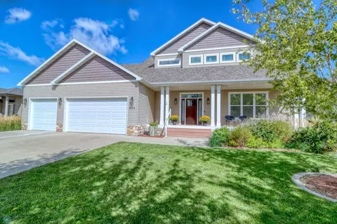 620 35th Ave E, West Fargo, ND 58078