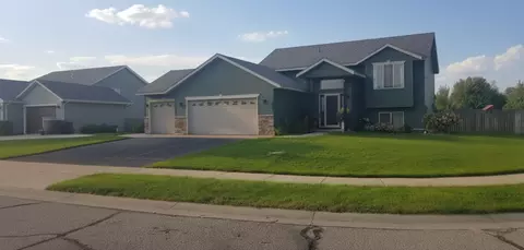 13220 Glen Cir, Becker, MN 55308