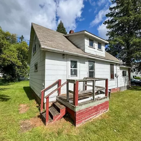 919 N Alvey St, Bruce, WI 54819