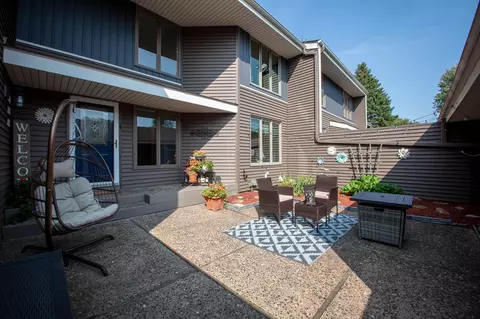 540 Woodhill Dr #71, Roseville, MN 55113
