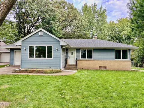 321 Elm St, Lino Lakes, MN 55014