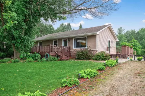 9695 281st Ave NE, North Branch, MN 55056