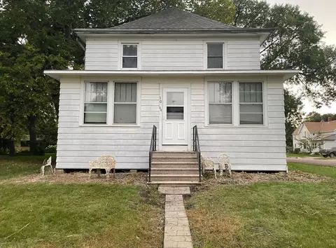101 Park St S, Minnesota Lake, MN 56068