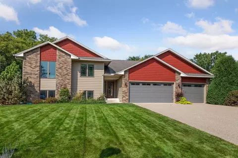 785 Canter Glen Cir, Eagan, MN 55123