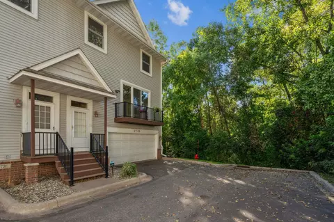 2728 Century Ct, White Bear Lake, MN 55110