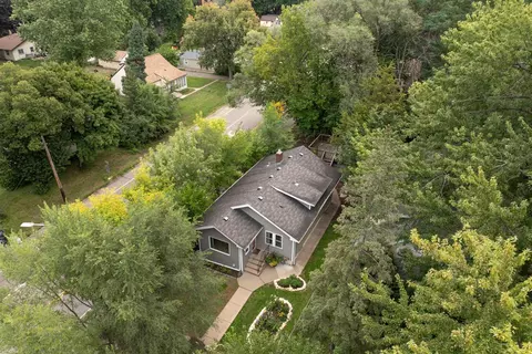 1680 Edgerton St, Saint Paul, MN 55130