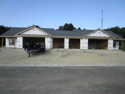 814 3rd Ave NW, Pine Island, MN 55963