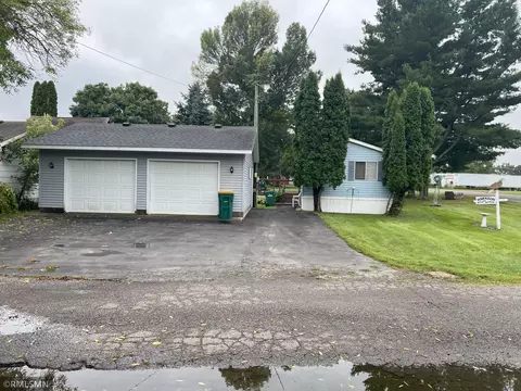424 Polk Ave, Centuria, WI 54824 photo 3