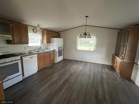 424 Polk Ave, Centuria, WI 54824 photo 10