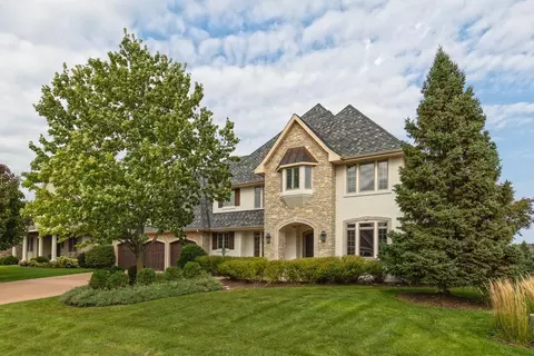 9727 Sky Ln, Eden Prairie, MN 55347